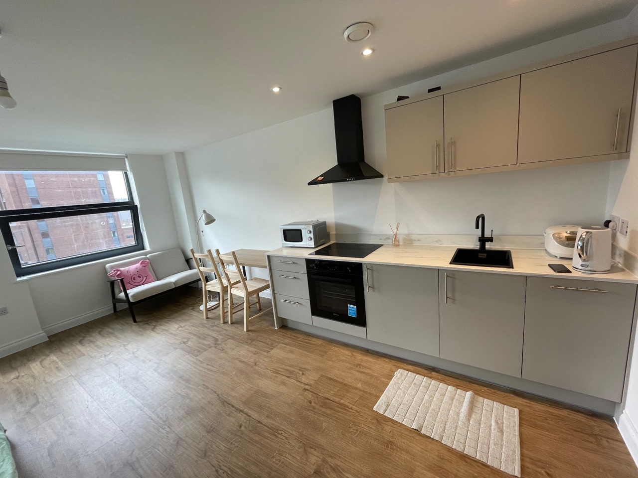 Studio Flat, North Church St, S1 photo 2