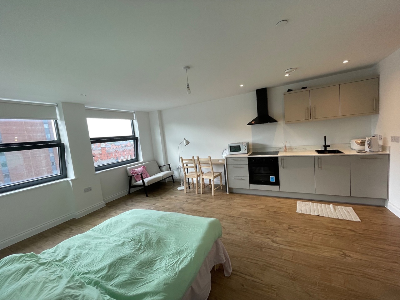 Studio Flat, North Church St, S1 photo 3