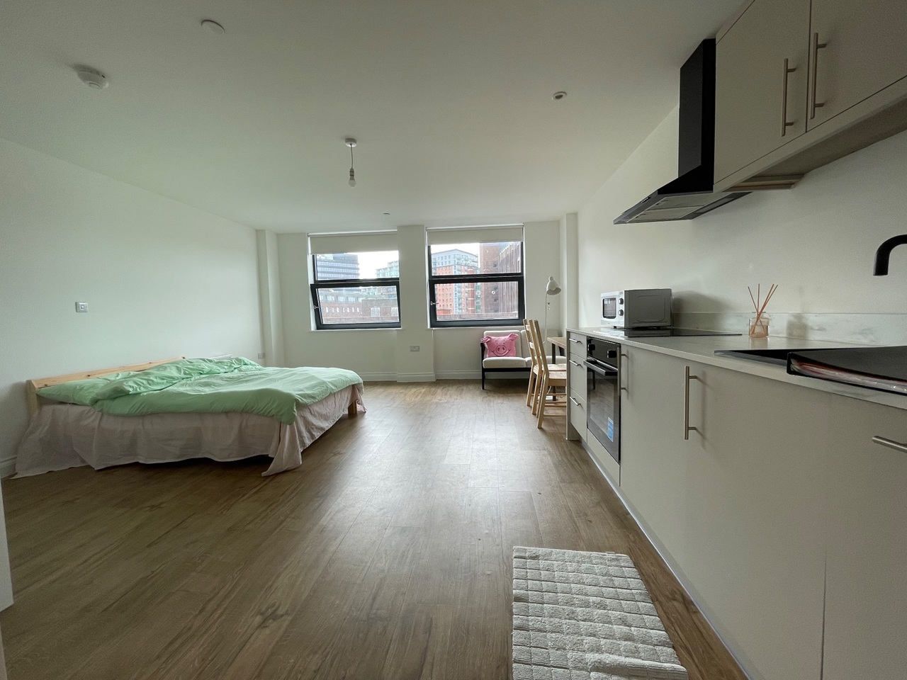 Studio Flat, North Church St, S1