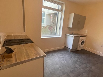 1 Bed Flat, Plane St, HU3