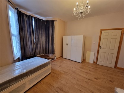 Room in a Shared Flat, Ley St, IG1