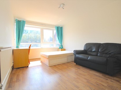 3 Bed Maisonette, Thurnham House, SE1