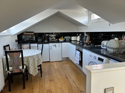 2 Bed Flat, Foulser Road, SW17