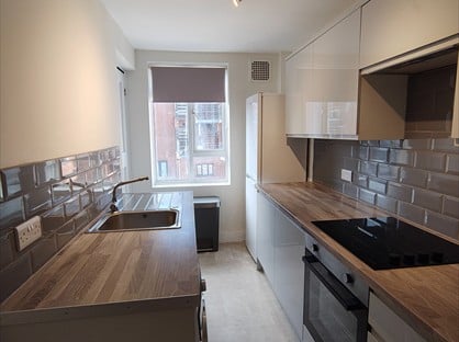 1 Bed Flat, Crendon St, HP13