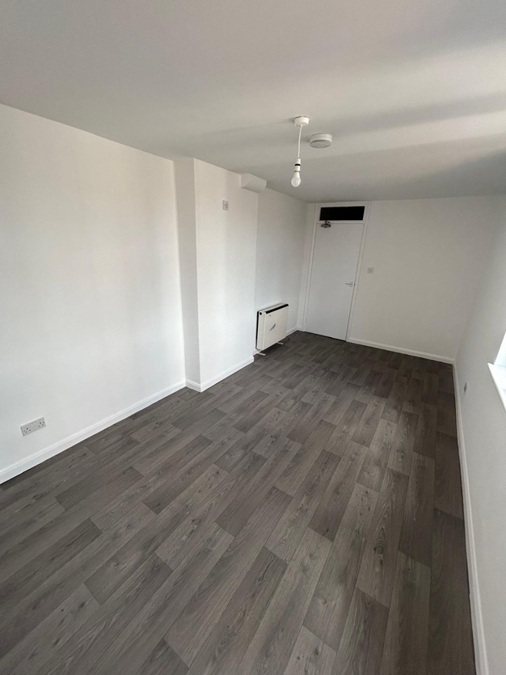 1 Bed Flat, Horsefair St, LE1 photo 2