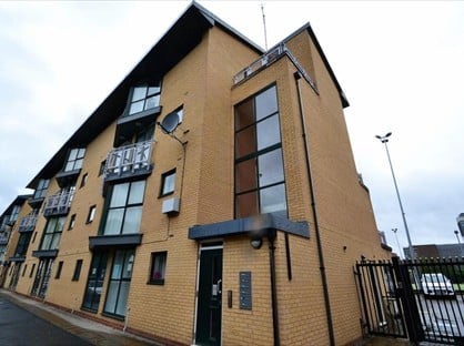Room in a Shared House, Burlington St, M15