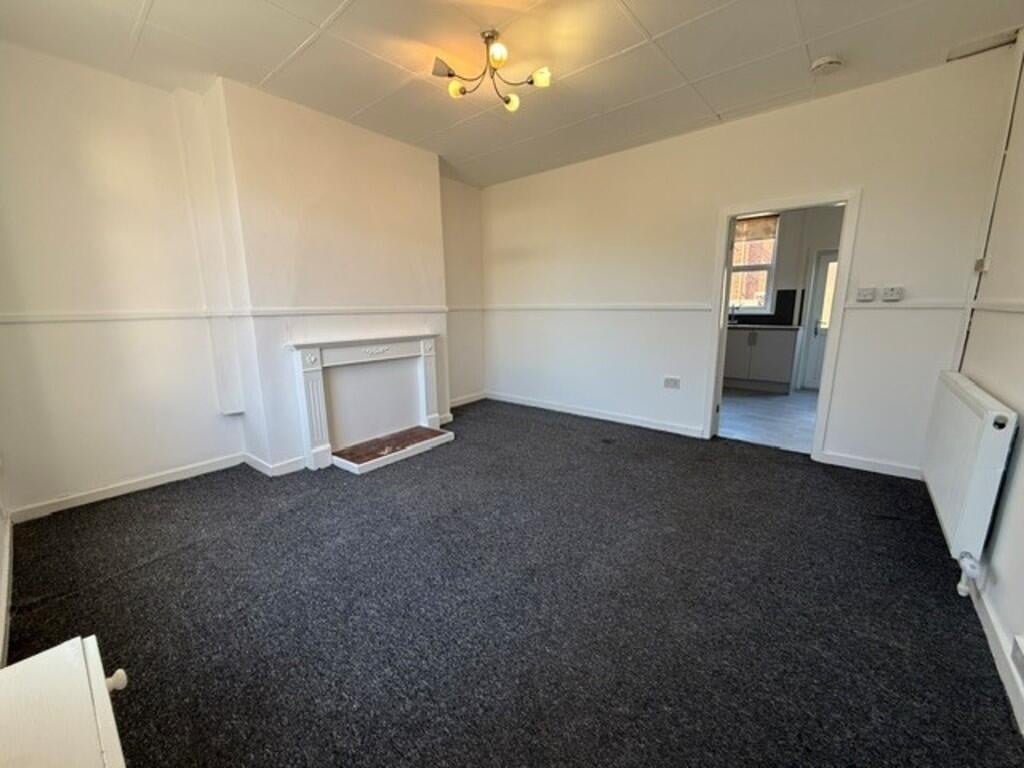 2 Bed Terraced House, Heald St, PR6 – photo 2