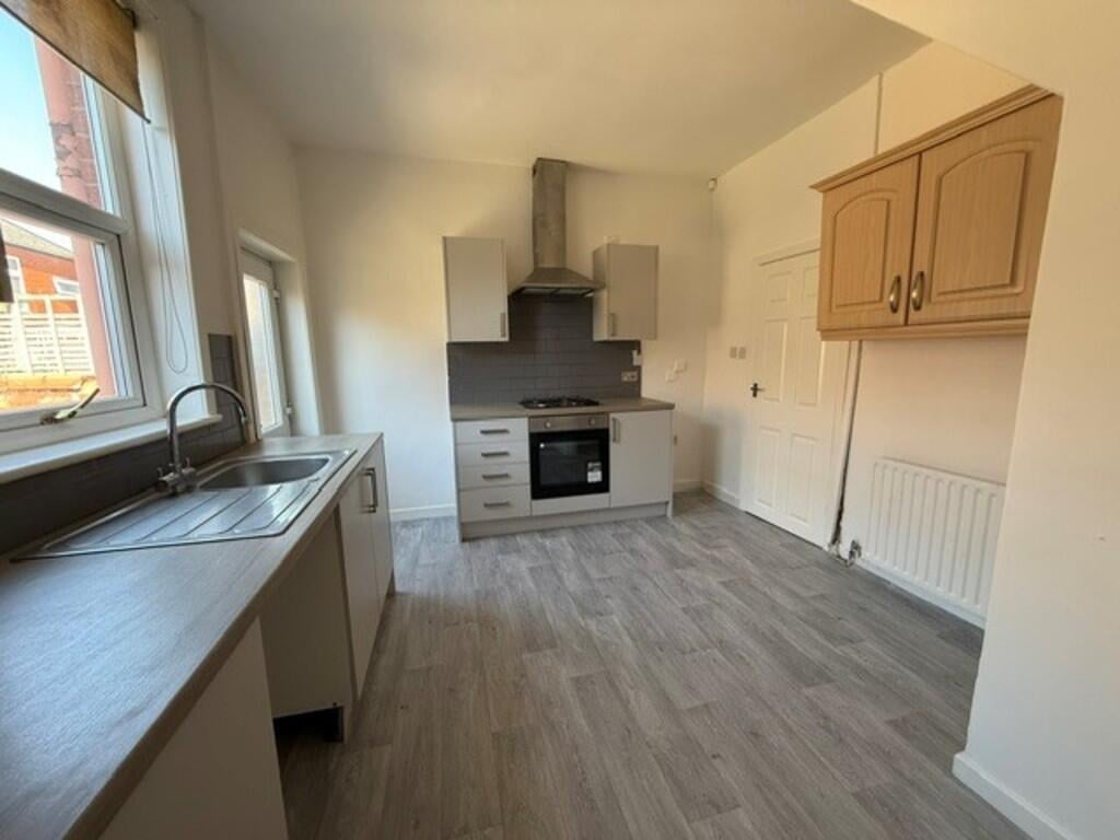 2 Bed Terraced House, Heald St, PR6 – photo 3