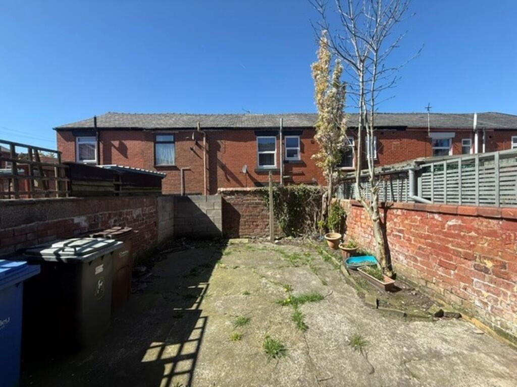 2 Bed Terraced House, Heald St, PR6 – photo 5