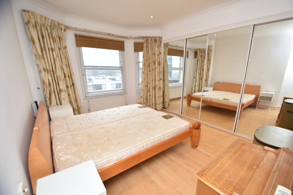 3 Bed Flat, Belsize Park, NW3 photo 2