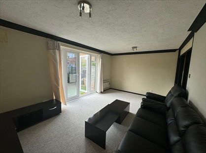 1 Bed Flat, Ninfield Court, LU2