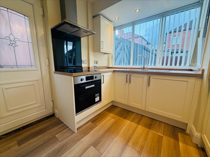 3 Bed Semi-Detached House, Grange Park Terrace, LS8