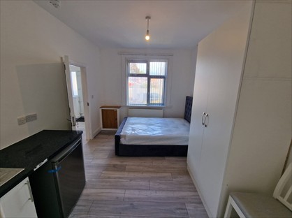 Room in a Shared House, Uxbridge Road, UB4