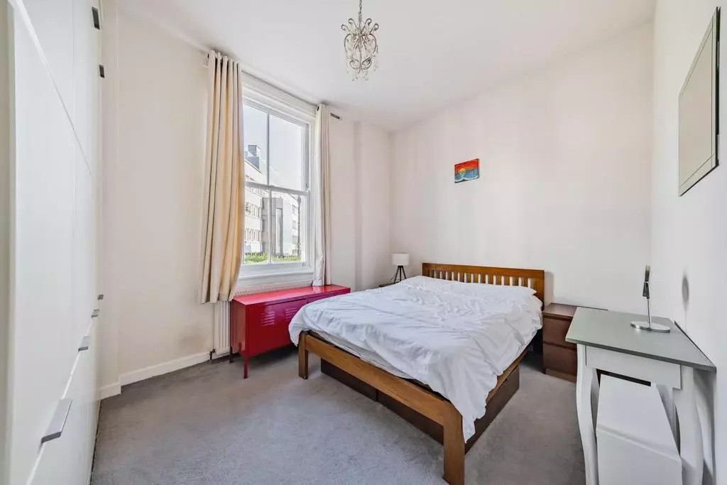 1 Bed Flat, Islington, N7 photo 5