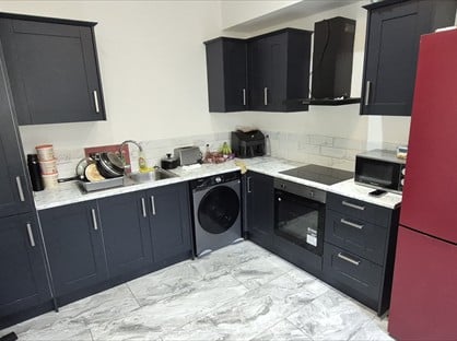 Room in a Shared House, Yews Mount, HD1