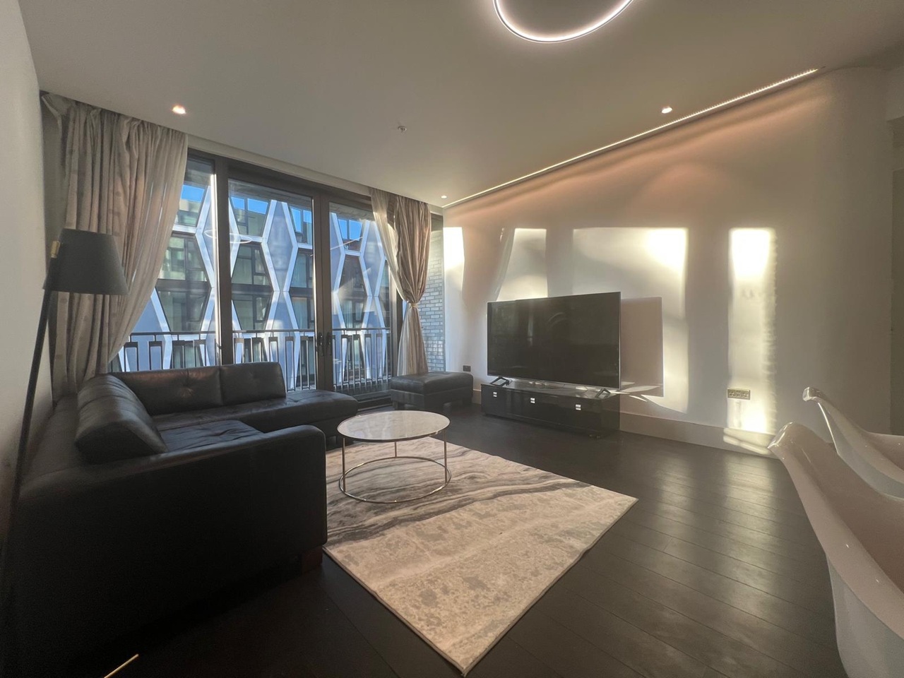 2 Bed Flat, Victoria Street, SW1H, N1 7GU
