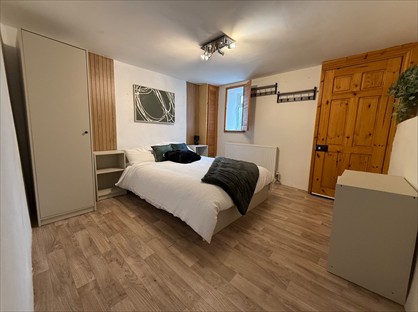 Room in a Shared House, Burns Road, S6