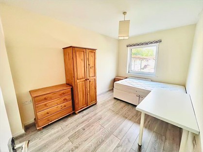 Room in a Shared House, Devonshire St South, M13