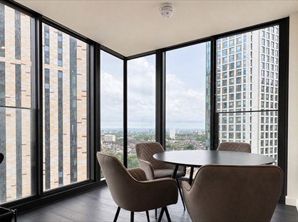 2 Bed Flat, Bondway, SW8