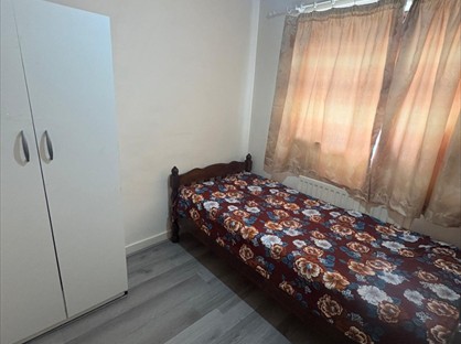Room in a Shared House, Page Close, RM9