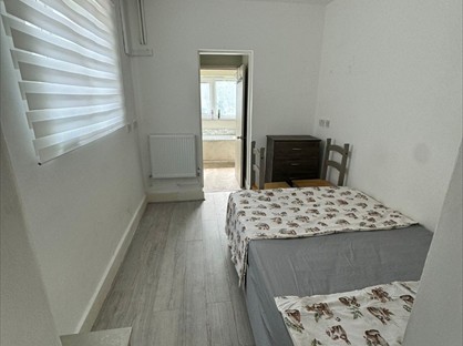 Room in a Shared House, Worton Road, TW7