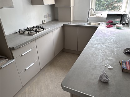 3 Bed Flat, Broomhouse Loan, EH11