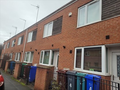 2 Bed Terraced House, Jevington Walk, M13