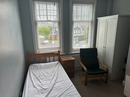 Room in a Shared House, Albert Road, TN24