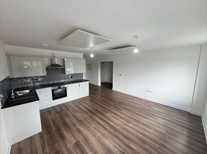 1 Bed Flat, High St, WF16