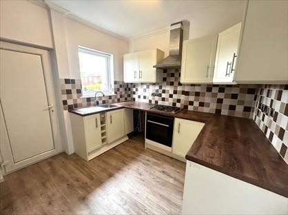 2 Bed Terraced House, East St, DY10