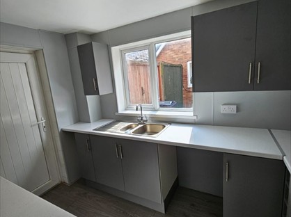 3 Bed Semi-Detached House, Talbot Road, CH66