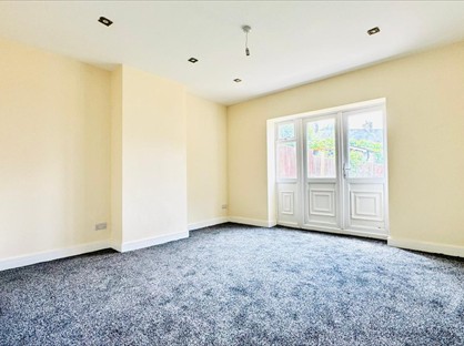 3 Bed Semi-Detached House, Green Lane, RM8