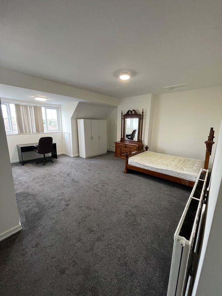 Room in a Shared House, Beresford Road, M13