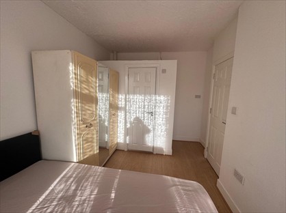Room in a Shared House, South Park Terrace, IG1