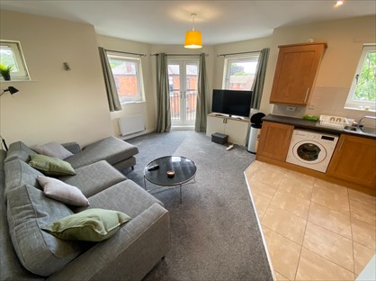 2 Bed Flat, Hednesford, WS12
