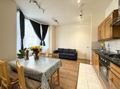 2 Bed Flat, Courcy Road, N8