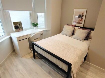 Studio Flat, Villiers Road, KT1