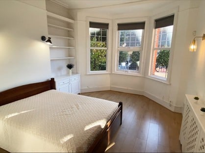 Room in a Shared Flat, Kersley St., SW11