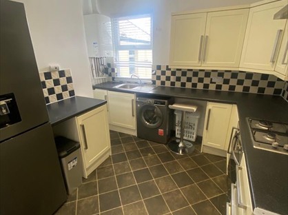 2 Bed Flat, Ty-Mawr Road, CF14
