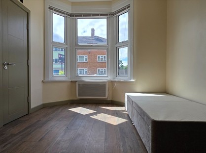 Studio Flat, Laleham Road, SE6
