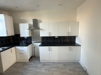 2 Bed Terraced House, Shaw Road, OL2