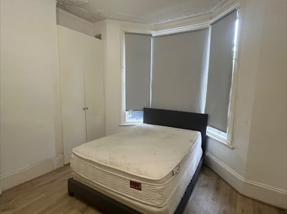 Room in a Shared House, Ashmount Road, N15