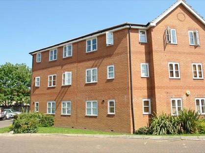 2 Bed Flat, Greenwood Avenue, EN3