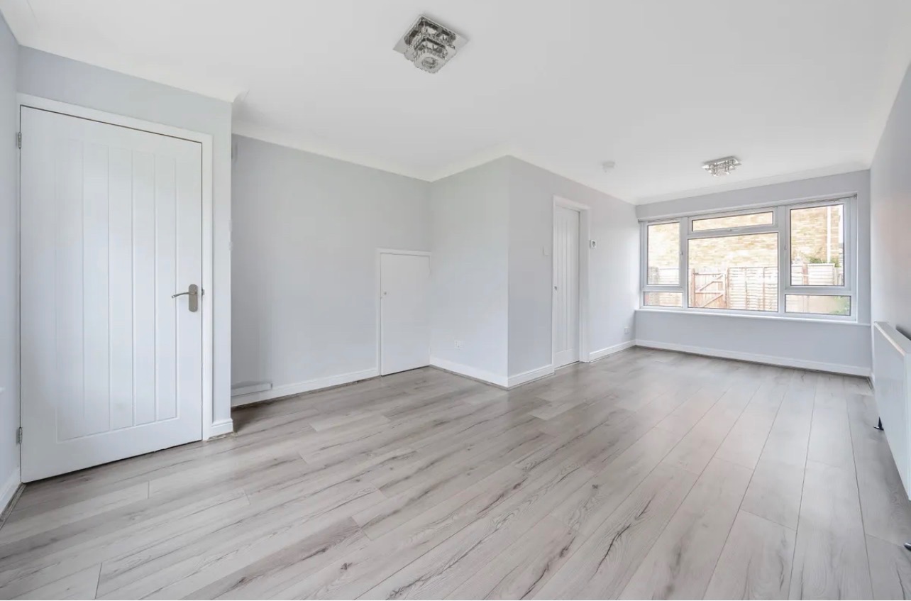 Maidenhead - 2 Bed Terraced House, Radcot Close, SL6 - To Rent Now for ...