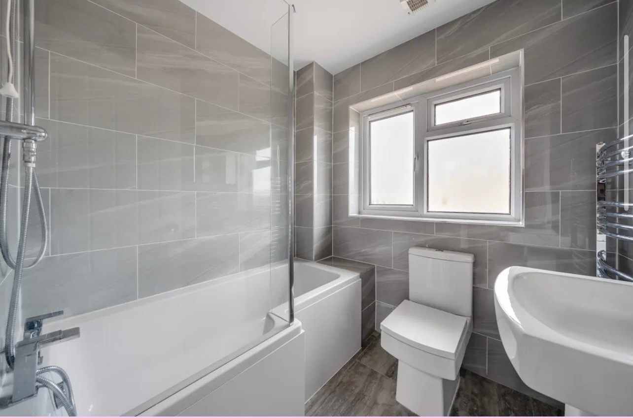 Maidenhead - 2 Bed Terraced House, Radcot Close, SL6 - To Rent Now for ...