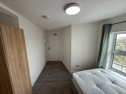 Studio Flat, Middle Road, HA2