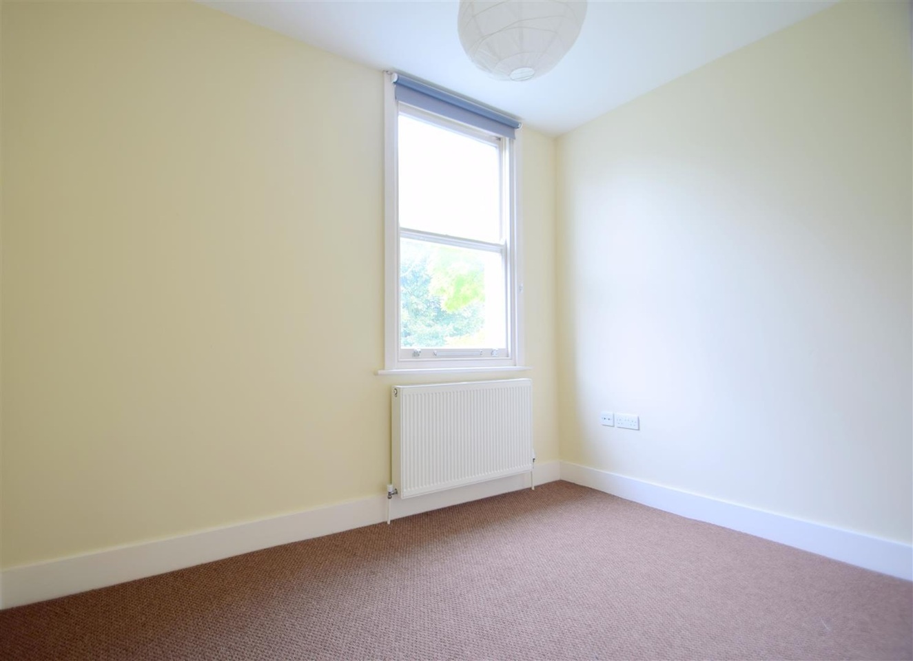 London - 2 Bed Flat, Evering Road, E5 - To Rent Now for £2,425.00 p/m