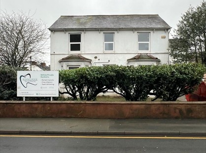 2 Bed Terraced House, Hythe Road, TN24