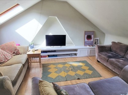 3 Bed Flat, St. Alphonsus Road, SW4