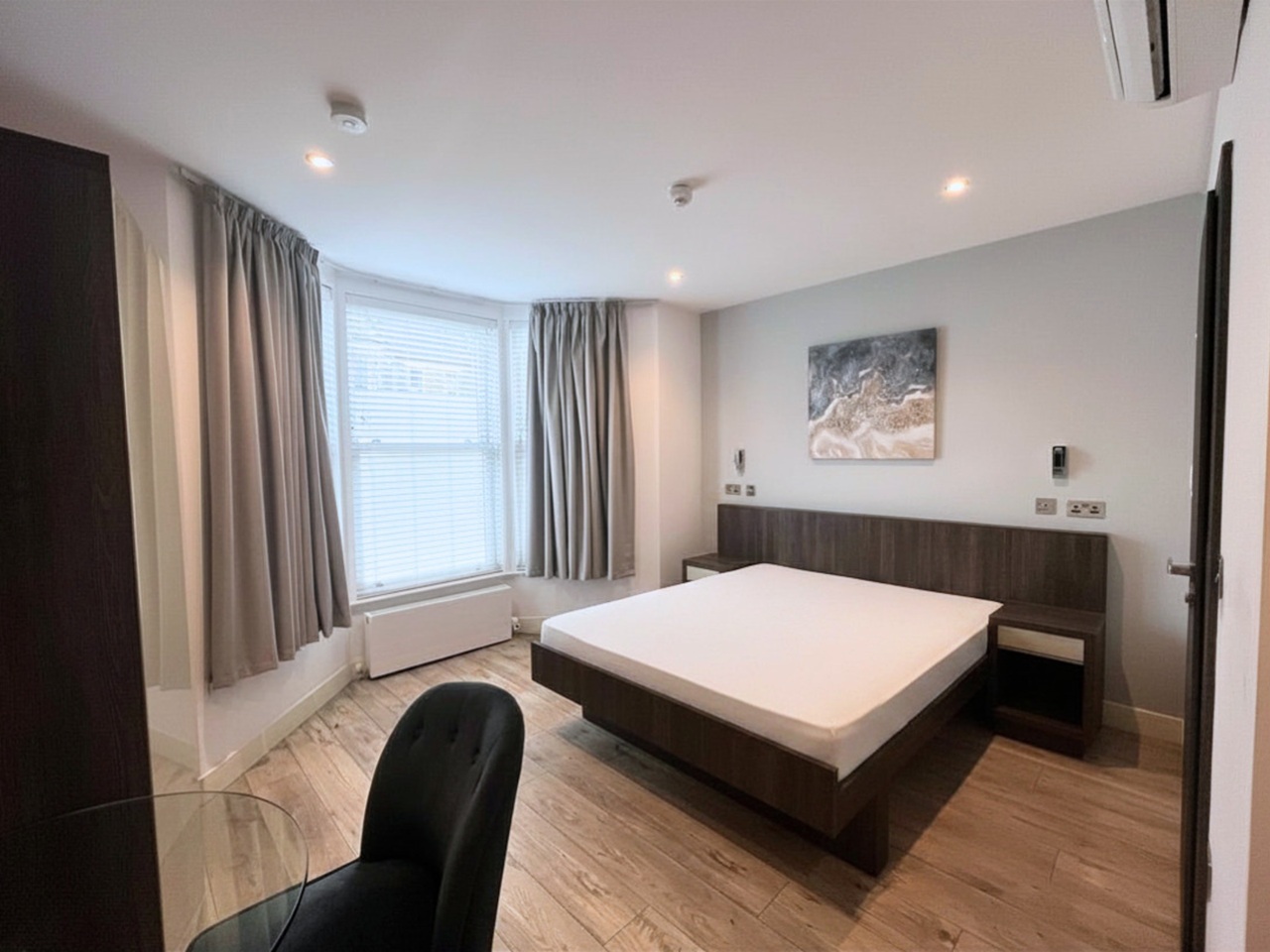 Studio Flat, Broadway, PE1